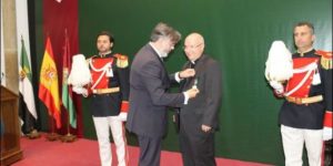 NOMBRAMIENTO DE D. AMADEO RODRÍGUEZ MAGRO COMO HIJO ADOPTIVO DE PLASENCIA